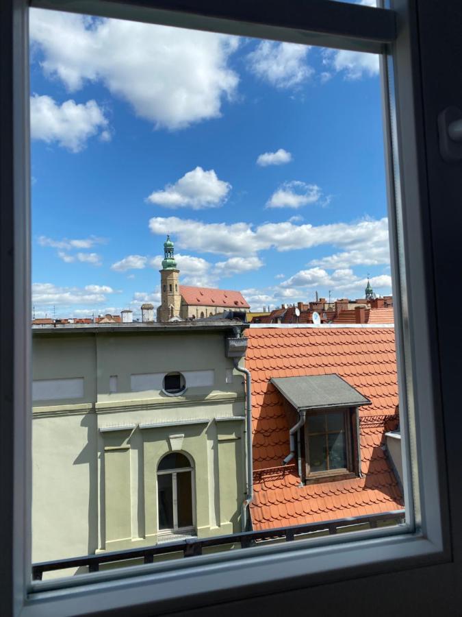 Apartament Hrabala Еленя-Гура Экстерьер фото